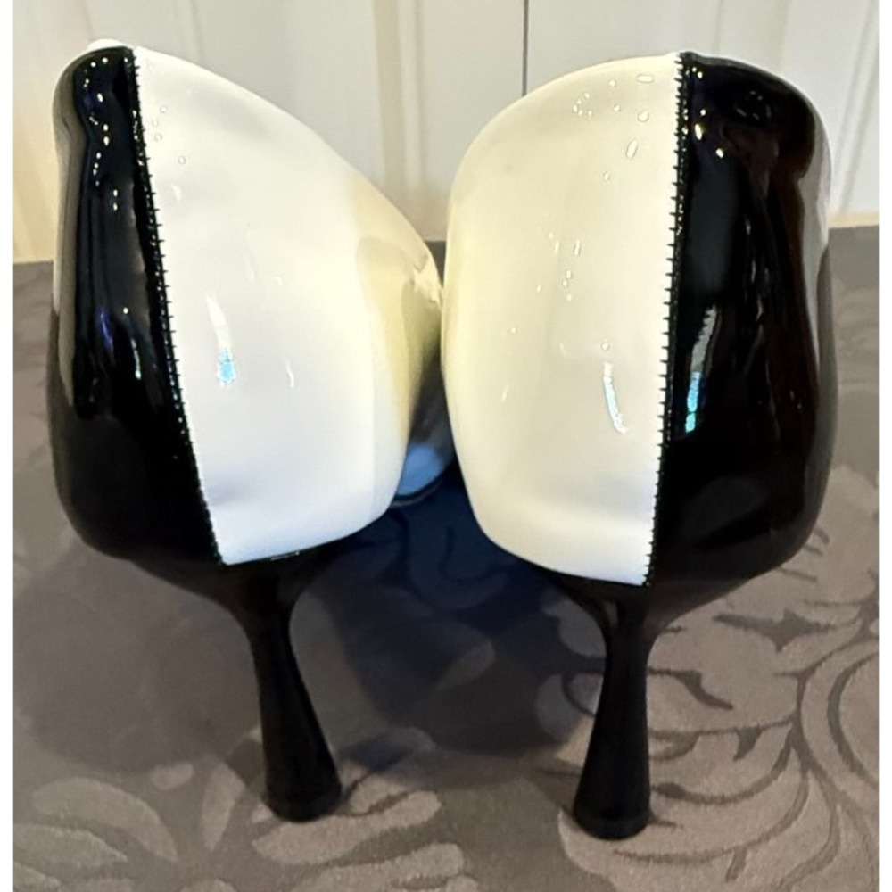Women's Black White Patent Leather Pointed Toe Pumps Size 41 Kitten Heel - Picture 4 of 8